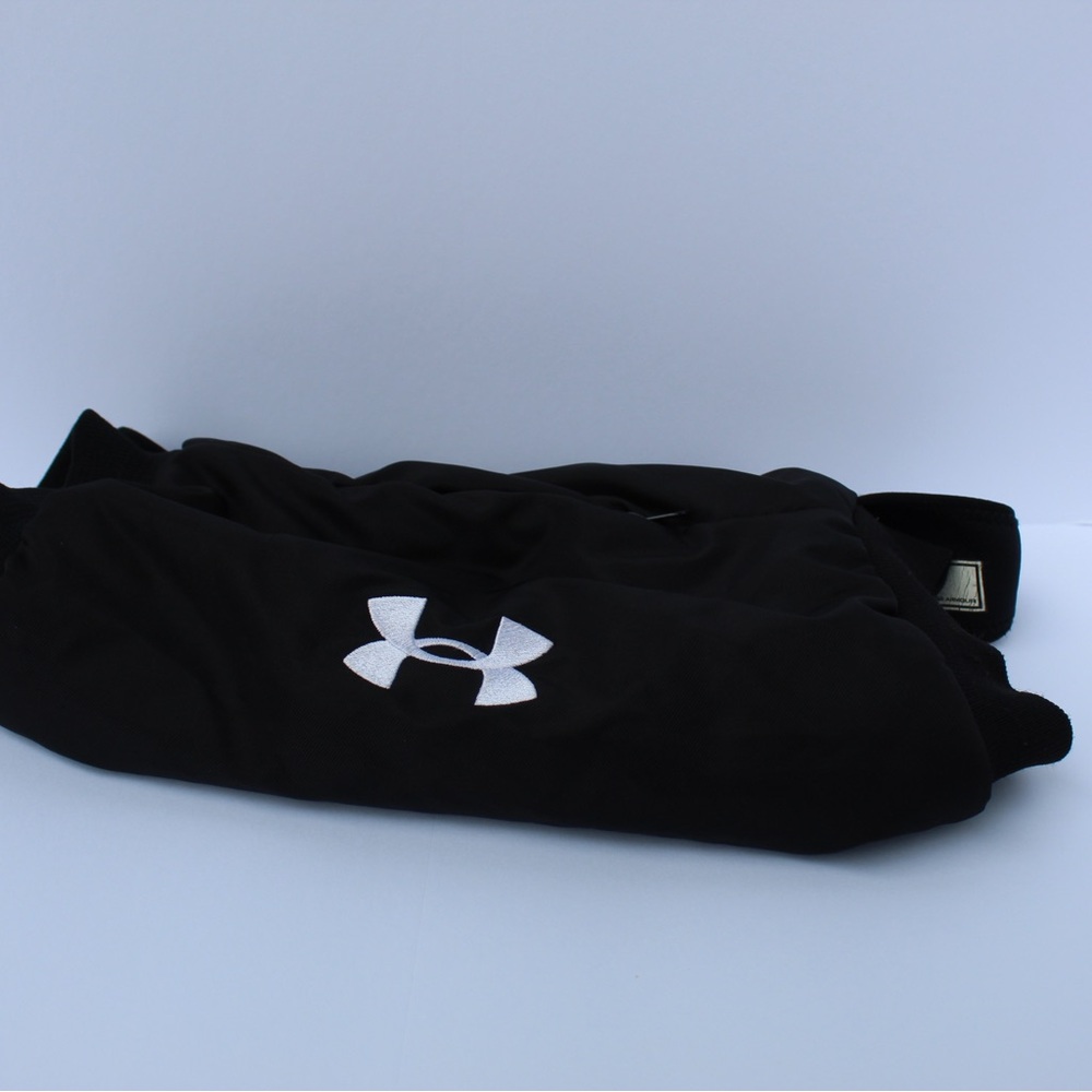 Under Armour Football Hand Warmer – Black Winter Gear